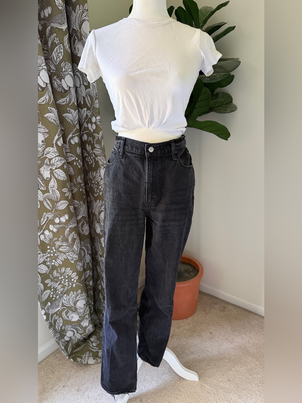Abercrombie & Fitch The ‘90s Straight Ultra High Rise Black Curve Love Jeans